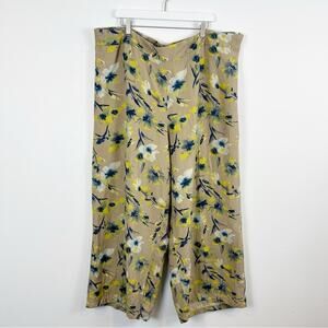 Lane Bryant High Rise Cropped Pants Size 26/28 Linen / Rayon Blend Floral